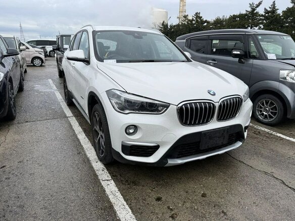 2016 BMW X1 18i sDrive II (F48), белый, 1500000 рублей