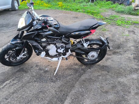 2014 MV Agusta Rivale 800, чёрный, 350000 рублей, вид 2