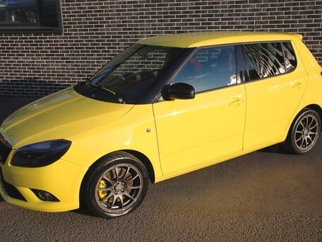 2012 Skoda Fabia RS II, жёлтый, 990000 рублей, вид 3