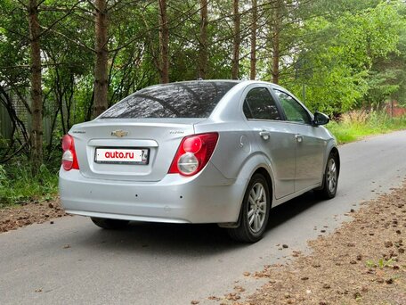2012 Chevrolet Aveo II, серебристый, 255000 рублей, вид 4