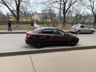 2011 Kia Cerato 6-speed II, пурпурный, 950000 рублей, вид 5