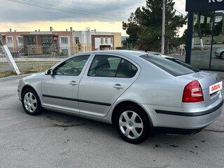 2008 Skoda Octavia II (A5), серебристый, 999990 рублей, вид 4