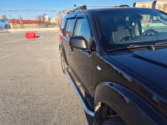 2006 Nissan Pathfinder III, чёрный - вид 16