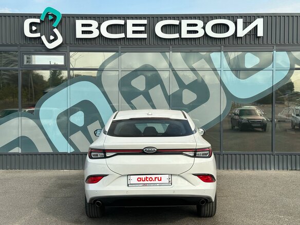 2021 JAC J7 I, белый - вид 5
