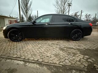 2015 BMW 7 серии Long 730Ld xDrive VI (G11/G12), чёрный, 3500000 рублей, вид 3