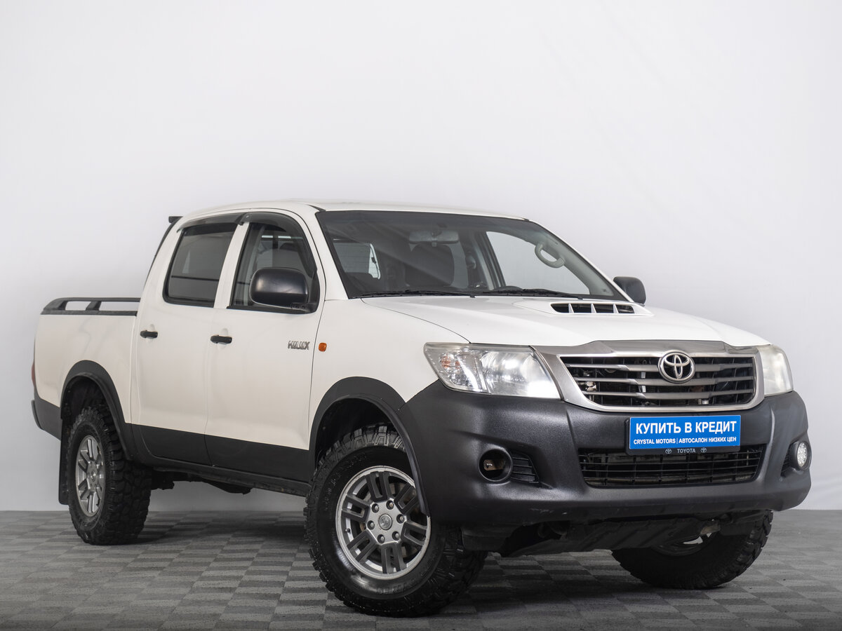 Открыть фотографии: Toyota Hilux VII Рестайлинг