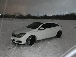 2010 Opel Astra GTC H Рестайлинг, белый, 500000 рублей, вид 1
