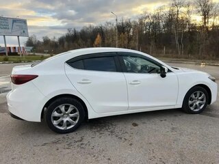 2018 Mazda Axela III Рестайлинг, белый, 1130000 рублей, вид 4