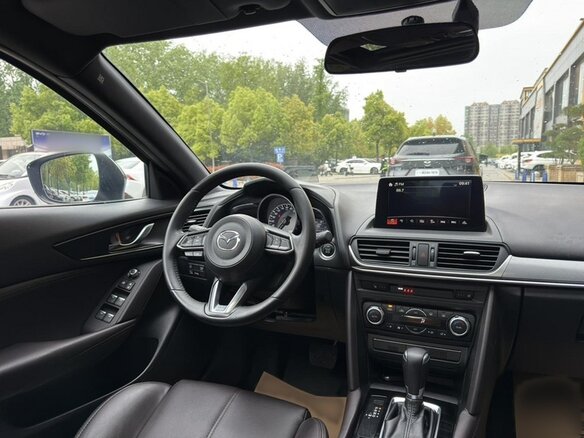2020 Mazda CX-4 I Рестайлинг, пурпурный, 1800000 рублей - вид 12