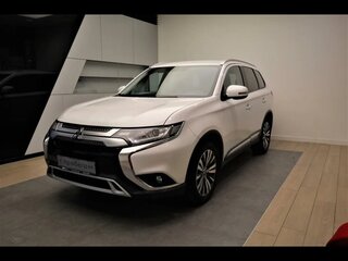 2019 Mitsubishi Outlander III Рестайлинг 3, белый, 2300000 рублей, вид 1
