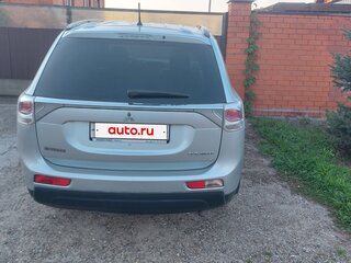 2013 Mitsubishi Outlander III, серебристый, 1300000 рублей, вид 2