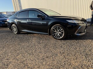 2021 Toyota Camry VIII (XV70) Рестайлинг, чёрный, 3670000 рублей, вид 1