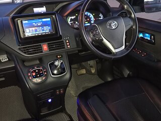 2014 Toyota Voxy III (R80), синий, 1792000 рублей, вид 5