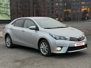 2015 Toyota Corolla XI (E160, E170, E180), серебристый, 1450000 рублей, вид 3