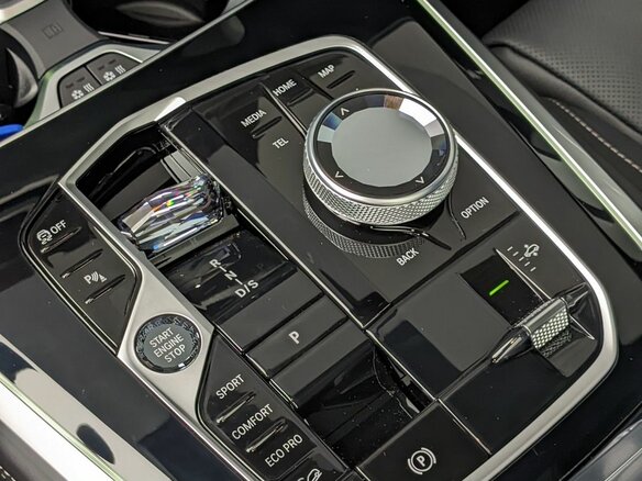 2025 BMW X5 40i IV (G05/G18) Рестайлинг, чёрный - вид 15