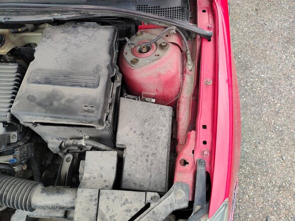 2004 Mazda 3 I (BK), красный, 390000 рублей - вид 12