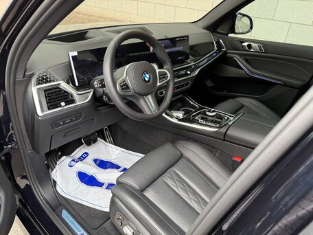 2025 BMW X5 40d IV (G05/G18) Рестайлинг, чёрный, 11500200 рублей, вид 5