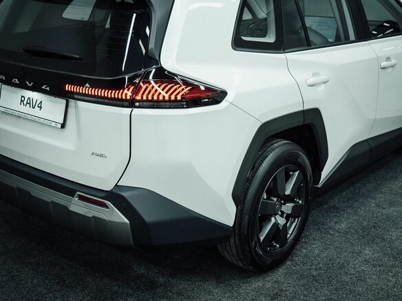 2026 Toyota RAV4 VI (XA60), белый, 4250000 рублей - вид 12