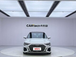 2022 Audi A3 Sportback 35 TFSI IV (8Y), белый, 2050000 рублей, вид 2