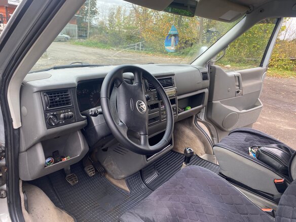 2001 Volkswagen Multivan T4, серебристый, 1400000 рублей - вид 8