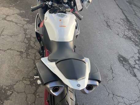 2009 Yamaha YZF-R1, белый, 1500000 рублей, вид 3