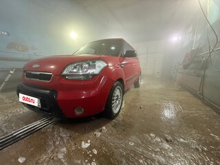 2009 Kia Soul I, красный, 600000 рублей, вид 5