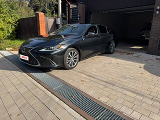2022 Lexus ES 250 VII Рестайлинг, чёрный, 4990000 рублей, вид 1