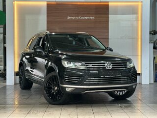 2016 Volkswagen Touareg II Рестайлинг, чёрный, 2499990 рублей, вид 3