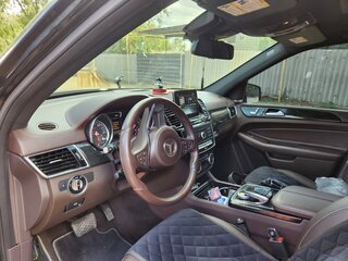 2018 Mercedes-Benz GLS 450 I (X166), чёрный, 4000000 рублей, вид 4