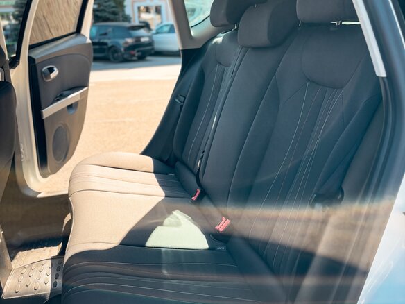 2012 SEAT Leon II Рестайлинг, белый, 1300000 рублей - вид 27