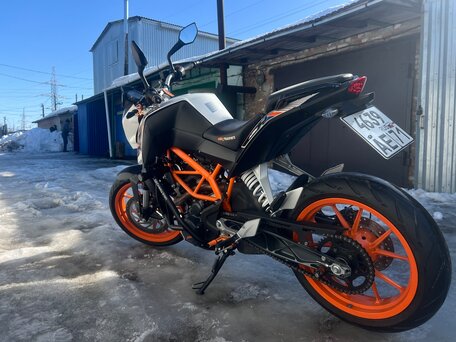 2014 KTM 390 Duke, белый, 365000 рублей, вид 2