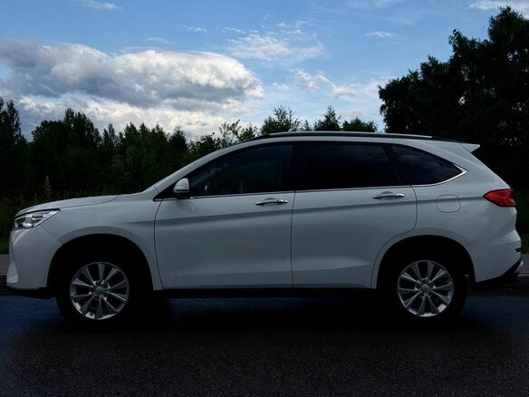 2024 Haval M6 II, белый - вид 3
