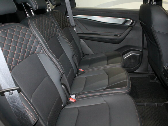 2026 Geely Okavango I Рестайлинг, серый, 3149000 рублей - вид 8