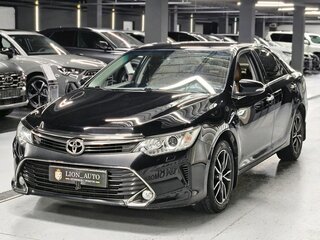 2016 Toyota Camry VII (XV50) Рестайлинг, чёрный, 1860000 рублей, вид 3