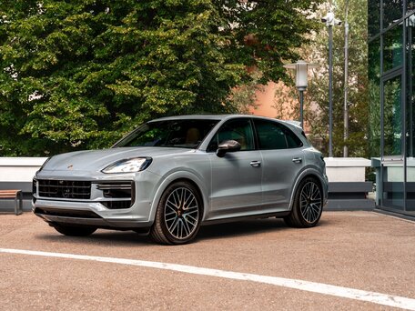 2024 Porsche Cayenne Turbo E-Hybrid III Рестайлинг, серый, 22000000 рублей, вид 1