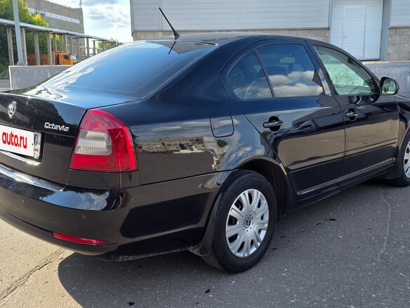 2013 Skoda Octavia II (A5) Рестайлинг, чёрный - вид 4