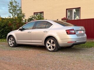 2018 Skoda Octavia III (A7) Рестайлинг, серебристый, 1650000 рублей, вид 3