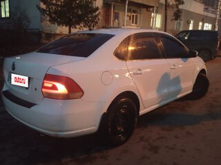 2013 Volkswagen Polo V, белый, 690000 рублей, вид 4