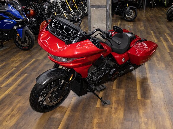 2025 Harley-Davidson CVO Road Glide ST, чёрный, 5990000 рублей - вид 16