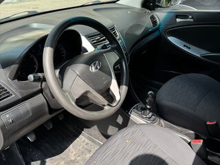 2016 Hyundai Solaris I Рестайлинг, коричневый, 450000 рублей, вид 5
