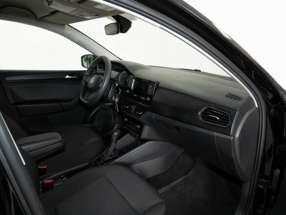 2021 Volkswagen Polo VI, чёрный, 1598000 рублей - вид 5