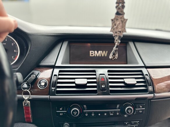 2008 BMW X6 50i 6-speed I (E71), красный, 1355000 рублей - вид 25