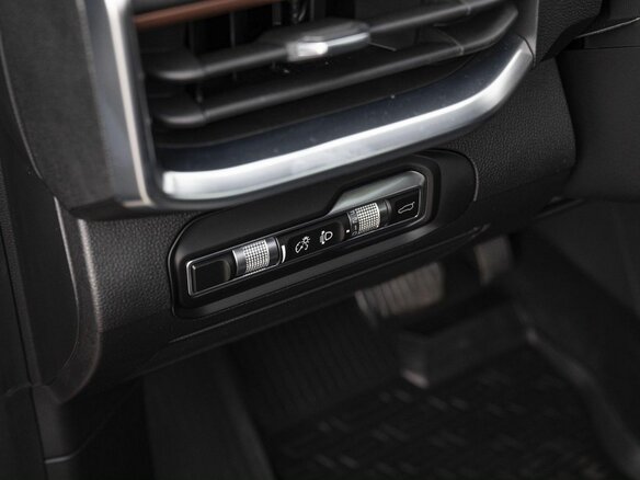2026 Geely Okavango I Рестайлинг, чёрный, 3772990 рублей - вид 10