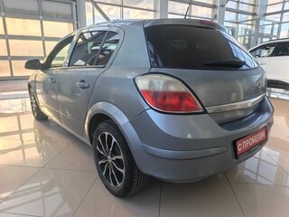 2011 Opel Astra H Рестайлинг, серебристый, 310000 рублей, вид 4