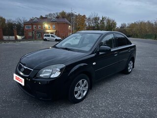 2010 Kia Rio II Рестайлинг, чёрный, 420000 рублей, вид 2