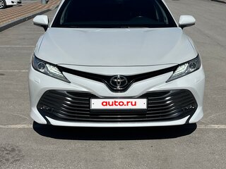 2019 Toyota Camry VIII (XV70), белый, 2920000 рублей, вид 1