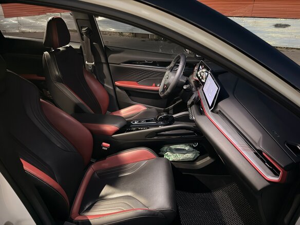 2024 Geely Coolray (Binyue Cool) I Рестайлинг, белый, 2080000 рублей - вид 4