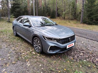 2021 Volkswagen Passat GTE B8 Рестайлинг, синий, 3499000 рублей, вид 3