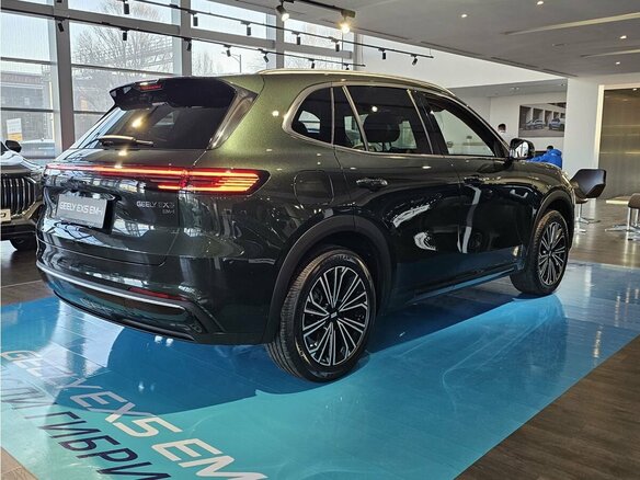 2026 Geely EX5 Гибрид EM-R, зелёный, 3829990 рублей - вид 8