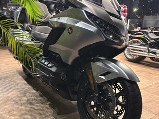 2025 Honda GL 1800 Gold Wing, серебристый, 4200000 рублей, вид 3